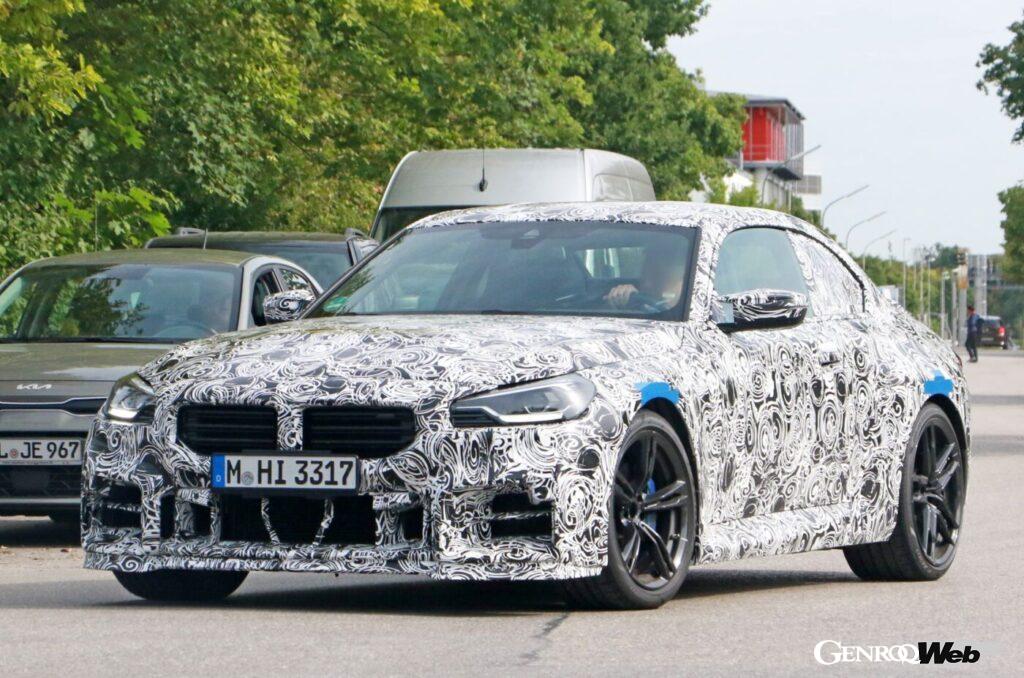 「【スクープ！】 新型「BMW M2 CS」はローダウン＆アグレッシブなリップスポイラーを装着？」の1枚目の画像