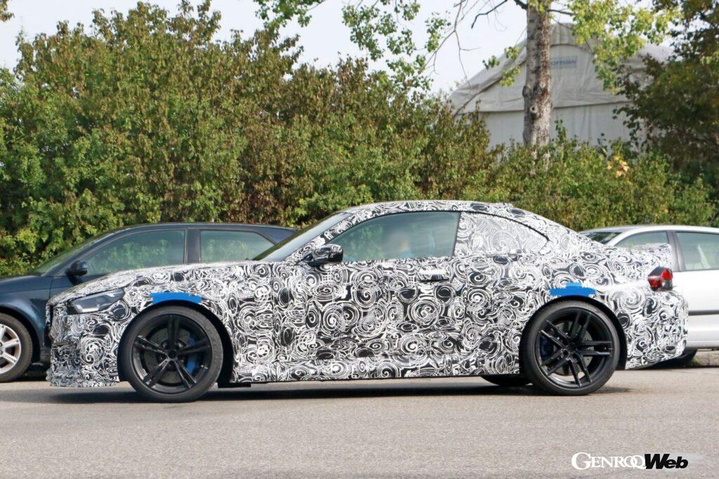 「【スクープ！】 新型「BMW M2 CS」はローダウン＆アグレッシブなリップスポイラーを装着？」の3枚目の画像