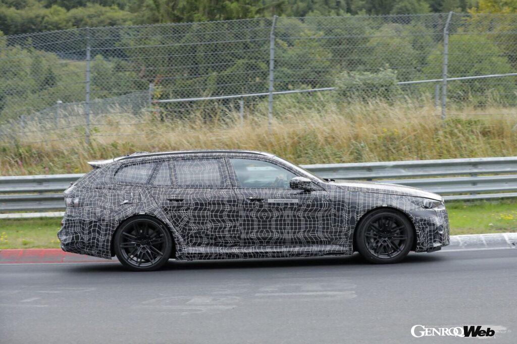 高度なレベル2のADASを含む、BMWの最新デジタル技術を搭載してのデビューが期待される。