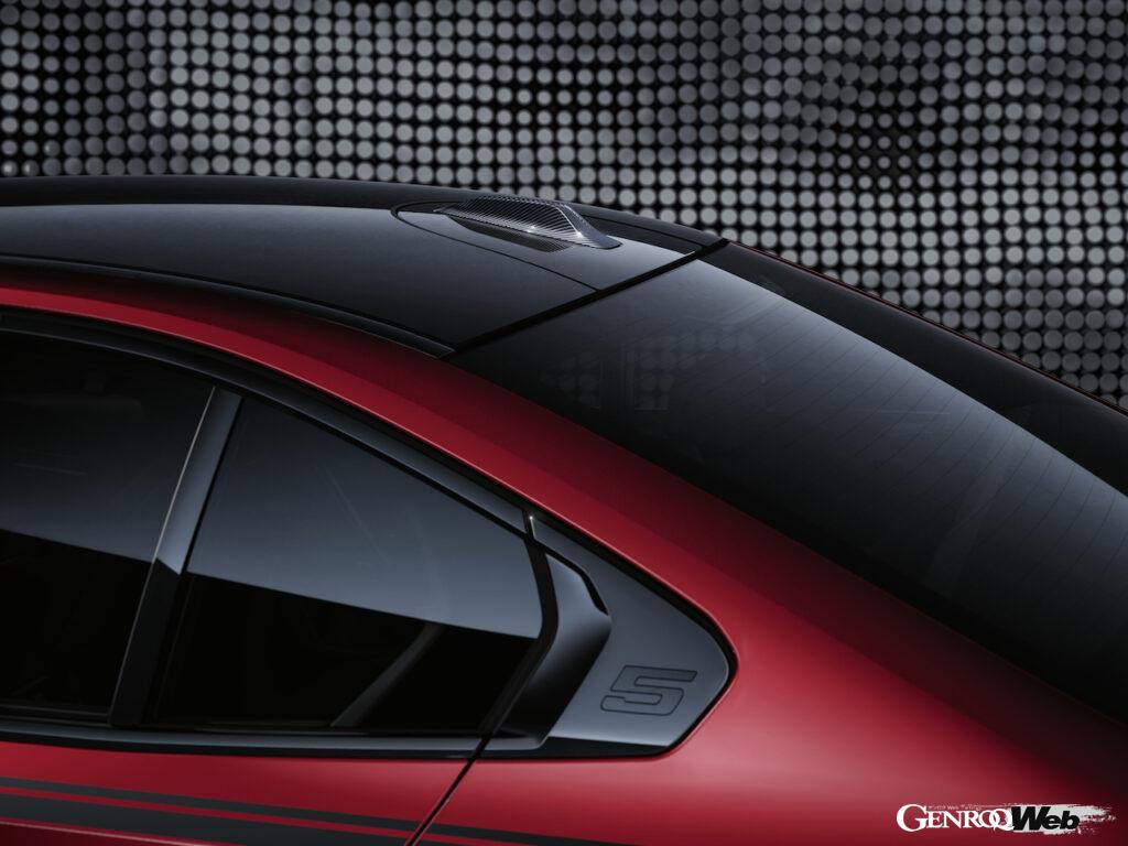 「新型BMW 5シリーズ／i5用「Mパフォーマンス・パーツ」リリース「カーボンファイバー製エクステリアを多数展開」」の2枚目の画像