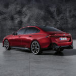 「新型BMW 5シリーズ／i5用「Mパフォーマンス・パーツ」リリース「カーボンファイバー製エクステリアを多数展開」」の10枚目の画像ギャラリーへのリンク