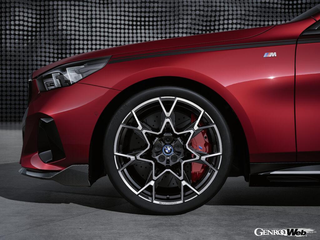 「新型BMW 5シリーズ／i5用「Mパフォーマンス・パーツ」リリース「カーボンファイバー製エクステリアを多数展開」」の13枚目の画像
