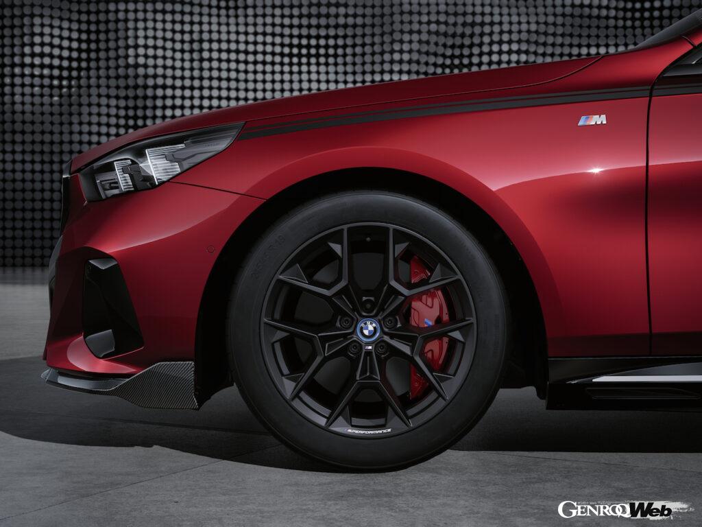 「新型BMW 5シリーズ／i5用「Mパフォーマンス・パーツ」リリース「カーボンファイバー製エクステリアを多数展開」」の17枚目の画像