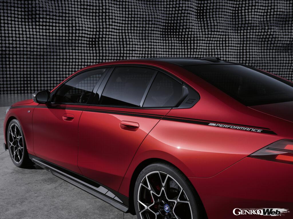 「新型BMW 5シリーズ／i5用「Mパフォーマンス・パーツ」リリース「カーボンファイバー製エクステリアを多数展開」」の19枚目の画像