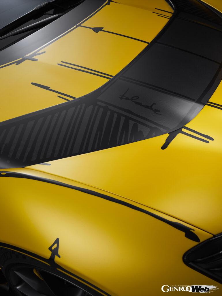 「世界に1台の「フェラーリ 812 コンペティツィオーネ」のボディ全面に描かれたドローイングは何を表現したか【動画】」の15枚目の画像