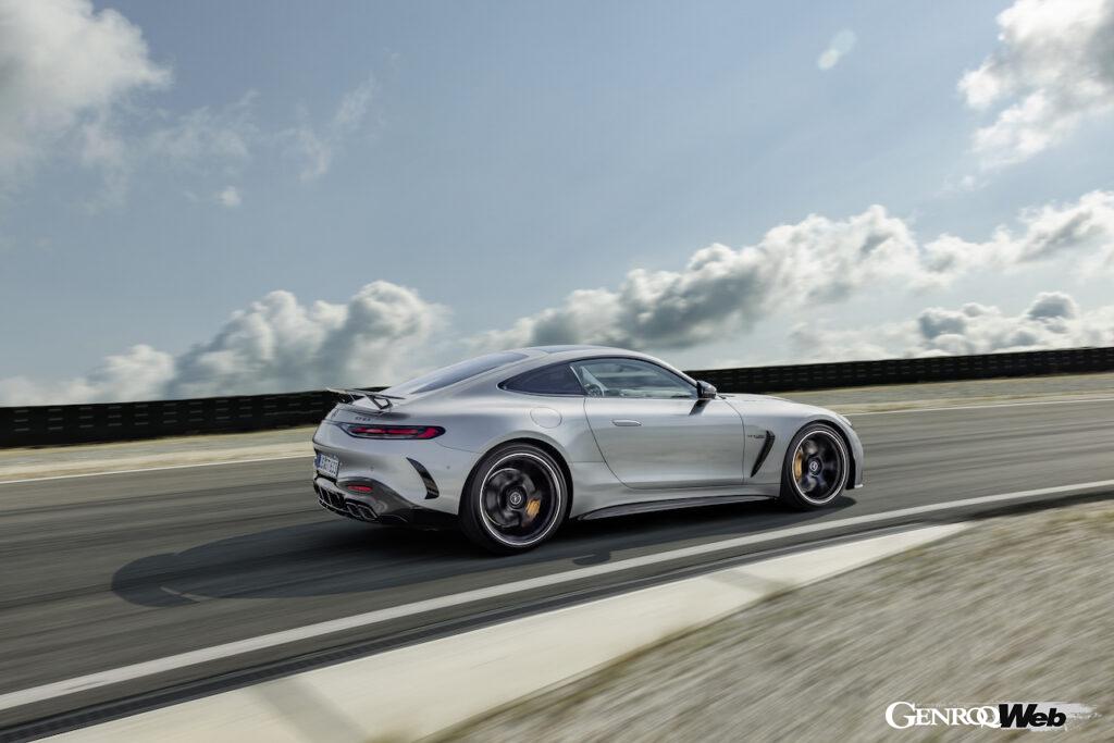 「フラッグシップスポーツ「メルセデスAMG GT クーペ」ワールドプレミア「2＋2シートもあり」【動画】」の21枚目の画像