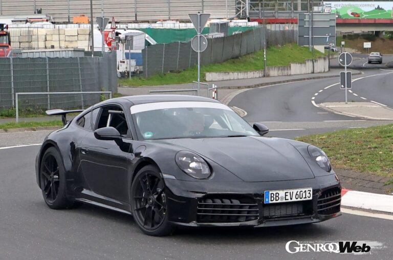 911 GTSのフェイスリフトと思われるテスト車両がニュルブルクリンク周辺で走行している姿を捉えた。
