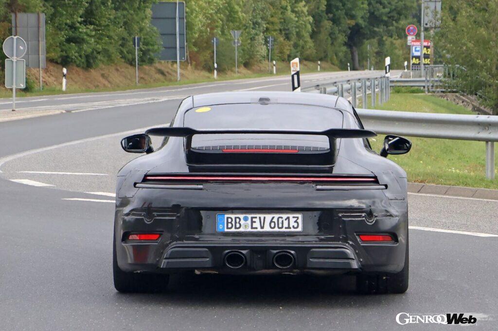 「【スクープ！】「ポルシェ 911 GTS」がマイナーチェンジで大型リヤウイングを装備する？」の2枚目の画像