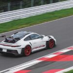 「9000rpm回る自然吸気モデル最高峰「ポルシェ911GT3 RS」は超の付く空力重視マシンだ」の9枚目の画像ギャラリーへのリンク