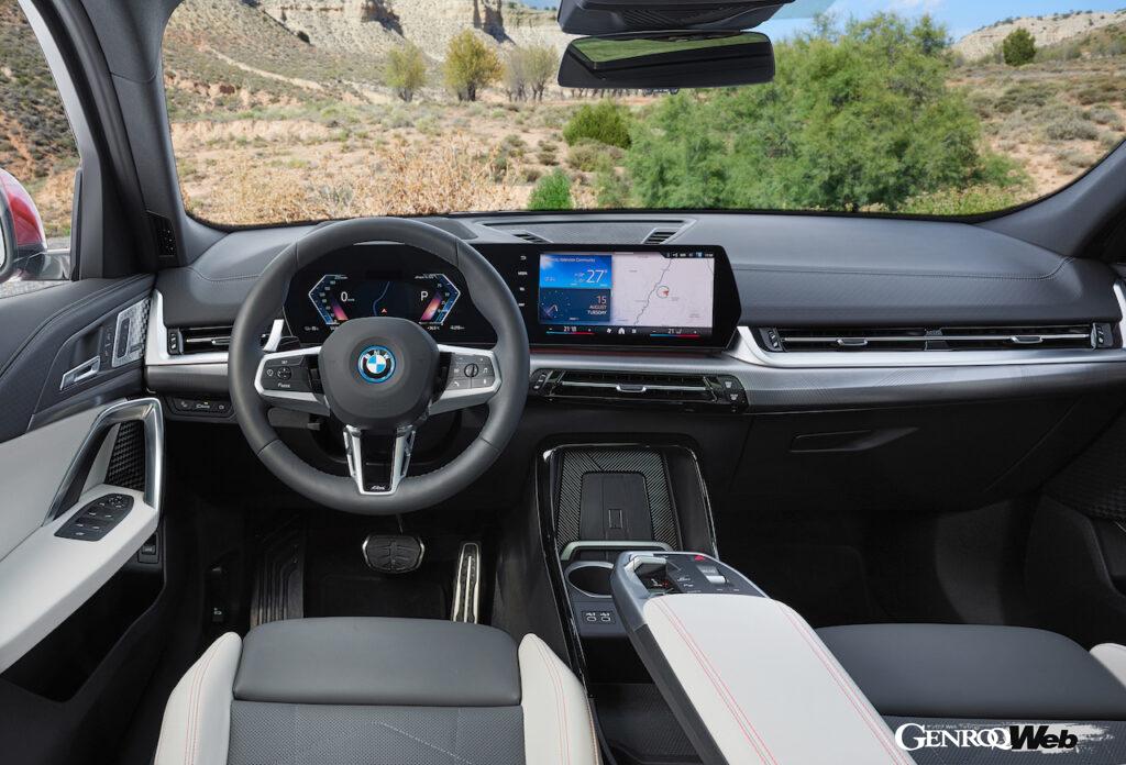 フル電動モデルとして登場した「BMW iX2」のインテリア。