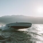 「ポルシェがフラウシャーと共同開発した電動ボートの強力なパワートレインの中身とは？【動画】」の2枚目の画像ギャラリーへのリンク