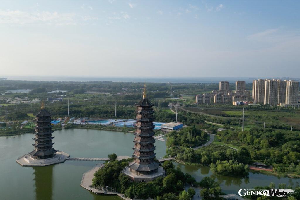 テインの工場がある江蘇省宿遷市の観光地、日月双塔文化公園。