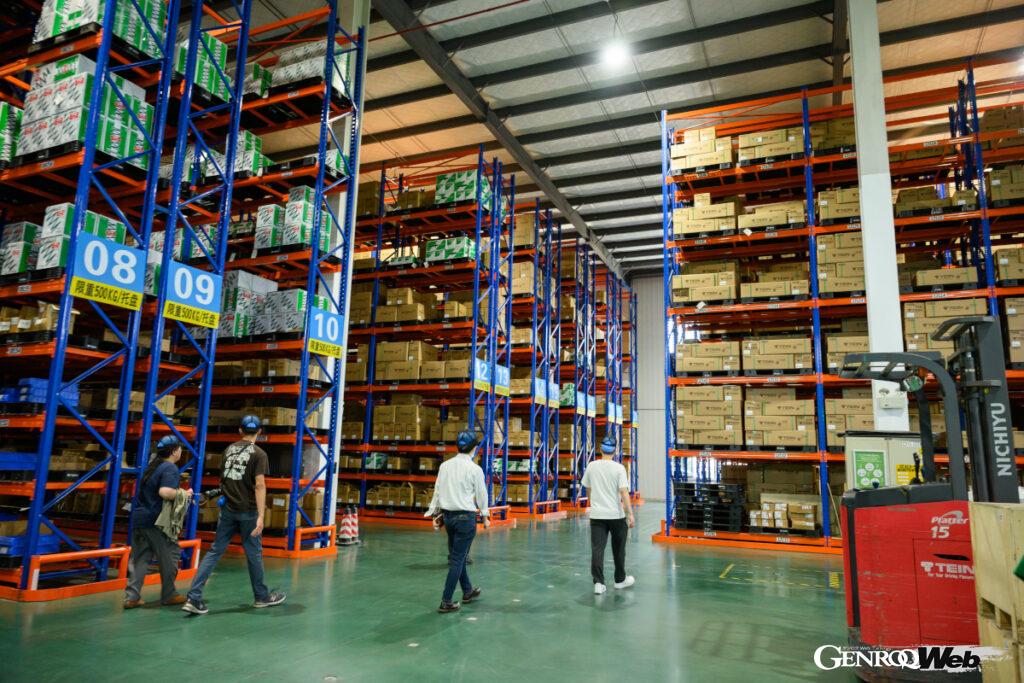 江蘇省宿遷市のテイン中国工場の倉庫。2030年には年産100万本生産する計画だ。