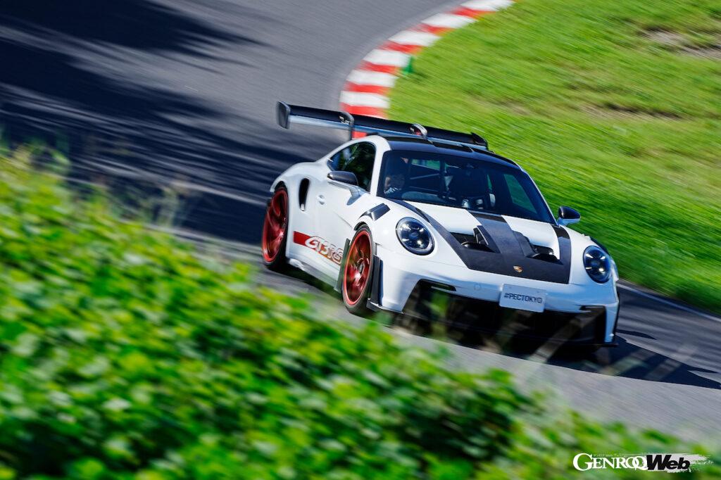 ポルシェ・エクスペリエンスセンター東京のドライビングプログラムのラインナップに追加された「ポルシェ 911 GT3 RS」。