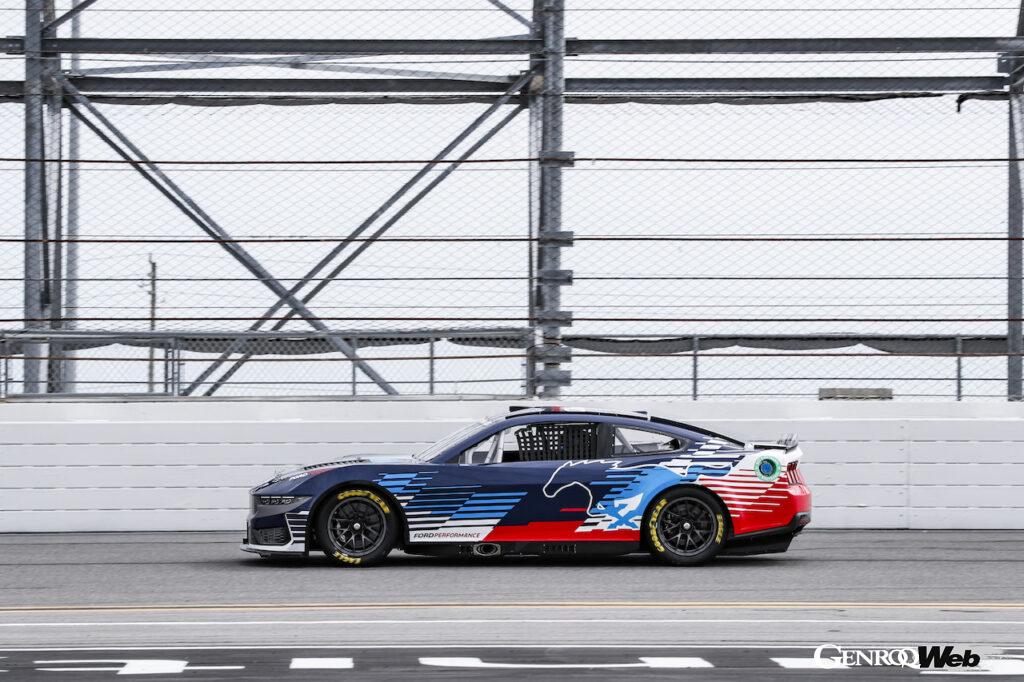 「「フォード マスタング ダークホース」が2024年シーズンNASCARカップ・シリーズ参戦【動画】」の3枚目の画像