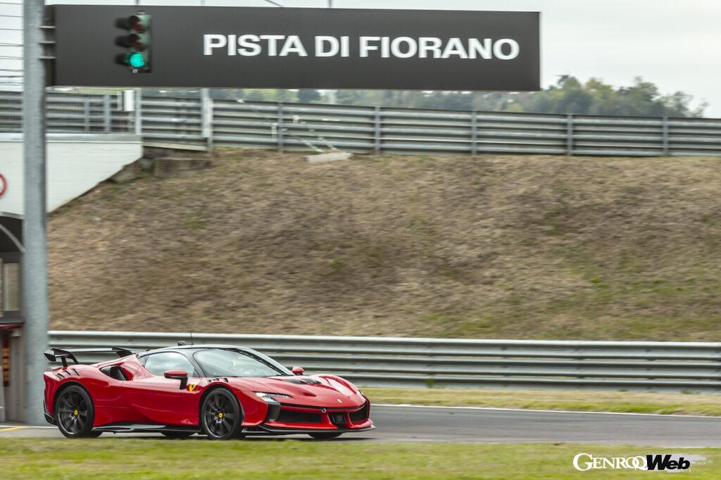 「「フェラーリ SF90 XX ストラダーレ」がSF90ストラダーレの記録を1.4秒更新してフィオラノの市販車最速マシンに」の4枚目の画像
