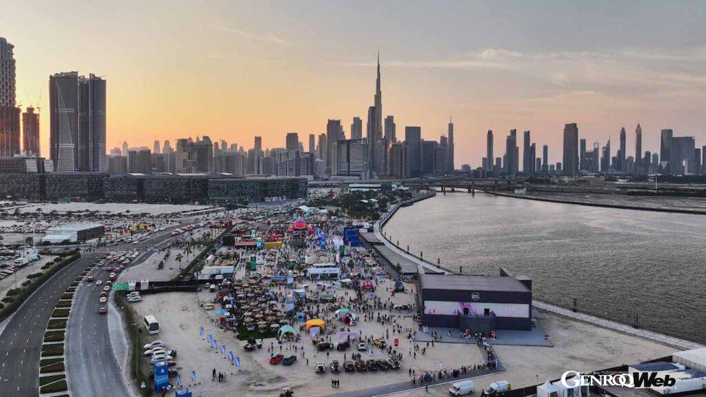 「ポルシェが中東ドバイでイベントを開催「ギネス記録の超巨大911バルーンも登場」」の9枚目の画像