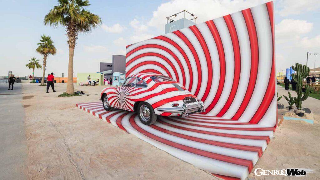 「ポルシェが中東ドバイでイベントを開催「ギネス記録の超巨大911バルーンも登場」」の3枚目の画像