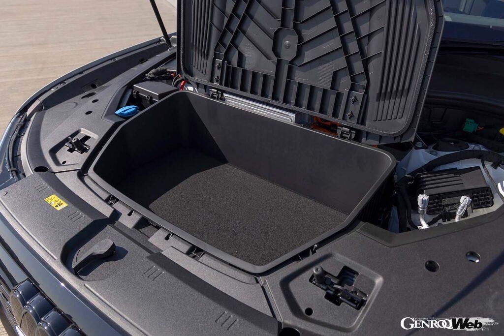 「アウディの最新フル電動SUV「Q8 e-tron」に試乗して2026年に完全電動化を目指すアウディのスタンダードを理解する」の6枚目の画像