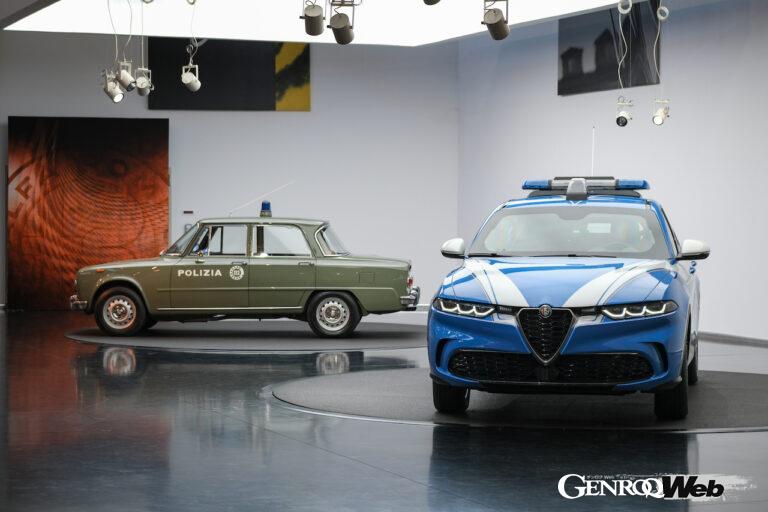 トリノで行われた「トナーレ」国家警察車両の引き渡し式には、ジュリア スーパー 1600も展示された。