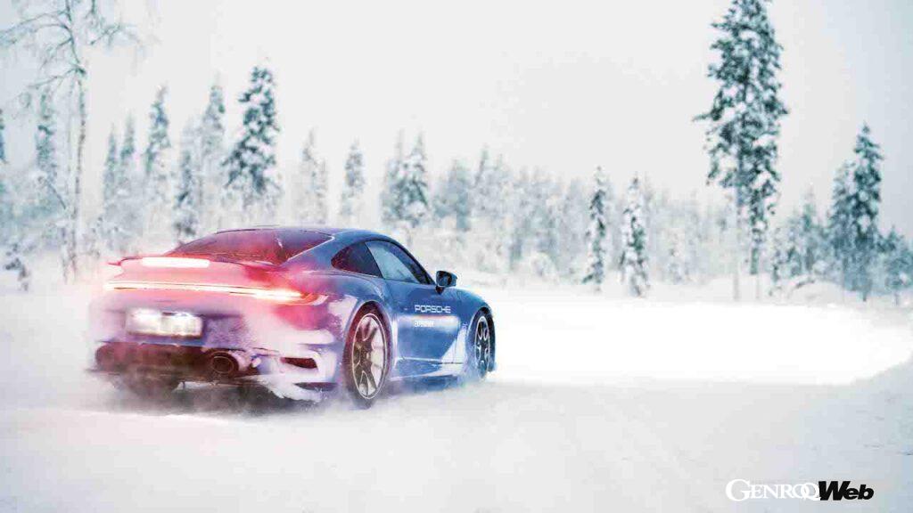 「911で雪上トレーニング「ポルシェ・アイス・エクスペリエンス」にレーサーのカタリーナ・キヴァロヴァが挑戦」の12枚目の画像