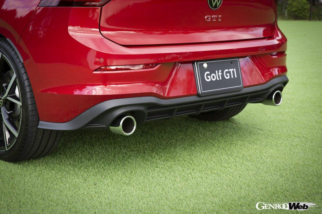 「【独スポーツFF比較】「フォルクスワーゲン ゴルフ GTI」と「BMW M135i xDrive」の決定的な立ち位置の違い」の1枚目の画像