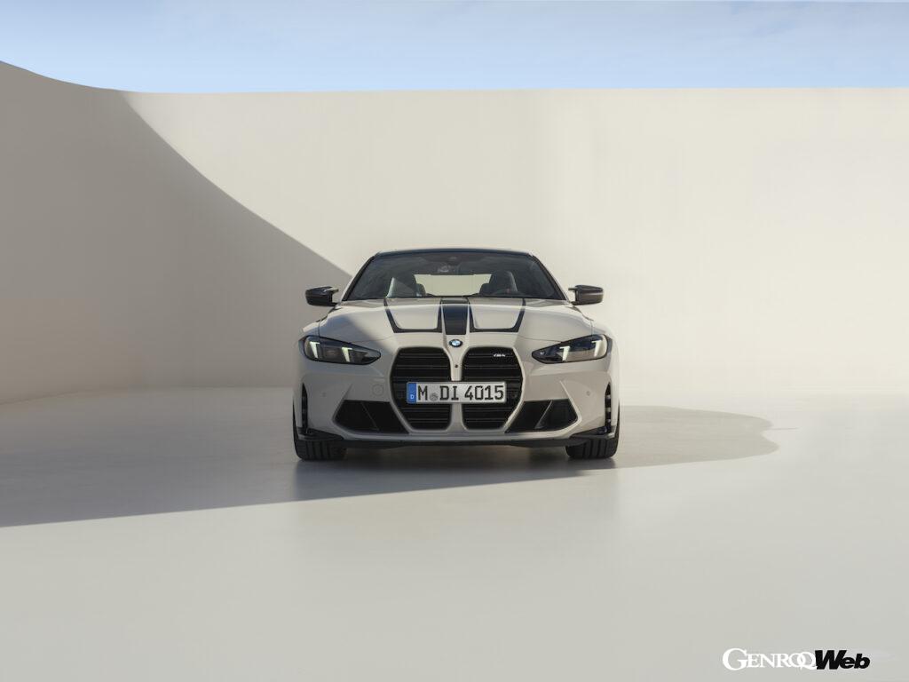 BMW M4 クーペ改良新型のエクステリア。
