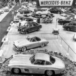 「「メルセデス・ベンツ 300 SL クーペ」が起こしたセンセーションとは？「史上初のガルウィングドア採用市販車」」の11枚目の画像ギャラリーへのリンク