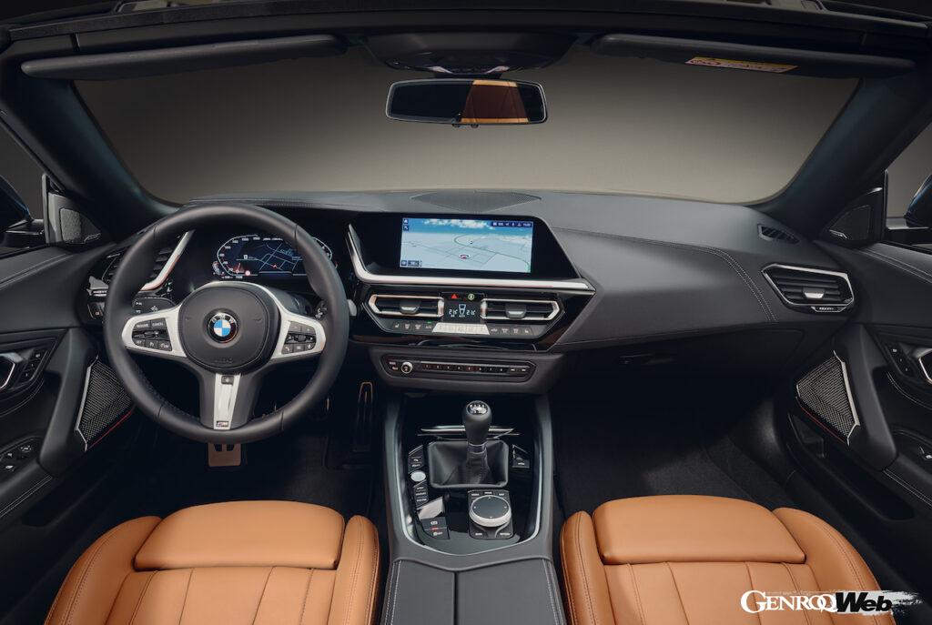 「BMW Z4 M40i ピュア インパルス エディション」のインテリア。