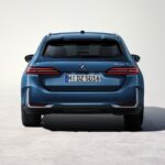 「新型「BMW 5シリーズ ツーリング」が日本販売開始「ステーションワゴン初フル電動モデルも」【動画】」の18枚目の画像ギャラリーへのリンク