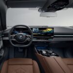 「新型「BMW 5シリーズ ツーリング」が日本販売開始「ステーションワゴン初フル電動モデルも」【動画】」の20枚目の画像ギャラリーへのリンク