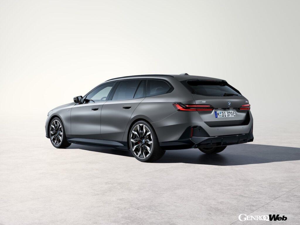 「新型「BMW 5シリーズ ツーリング」が日本販売開始「ステーションワゴン初フル電動モデルも」【動画】」の22枚目の画像
