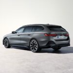 「新型「BMW 5シリーズ ツーリング」が日本販売開始「ステーションワゴン初フル電動モデルも」【動画】」の22枚目の画像ギャラリーへのリンク