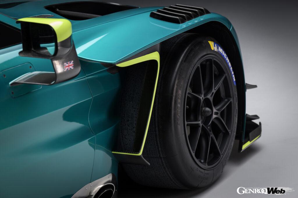 2024年シーズンのGTレースに投入される「アストンマーティン ヴァンテージ GT3」のエクステリア。