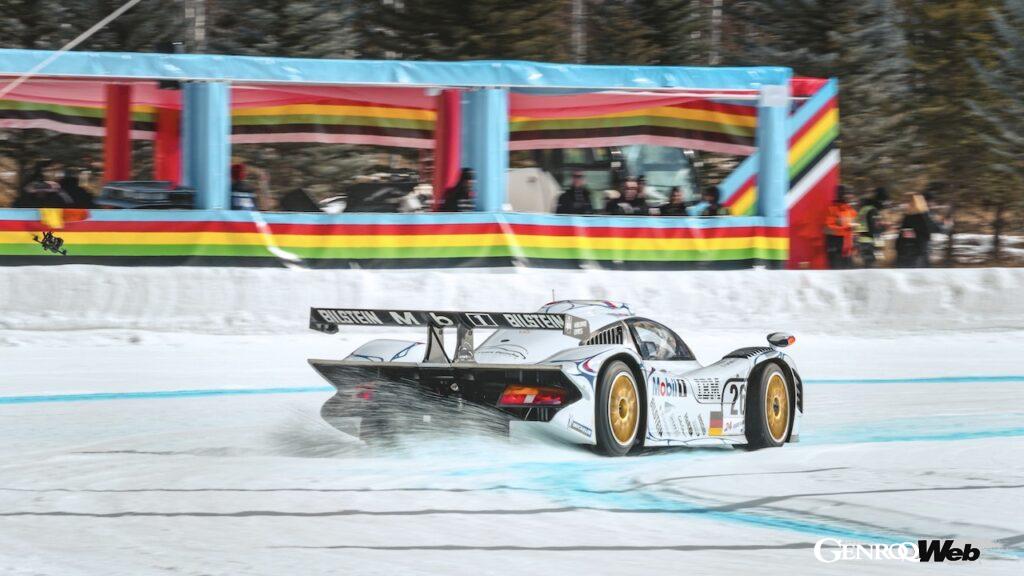 「アイスレースでル・マン24時間ウイナー「ポルシェ 911 GT1」が見事な雪上ドリフトを披露」の11枚目の画像