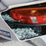 「アイスレースでル・マン24時間ウイナー「ポルシェ 911 GT1」が見事な雪上ドリフトを披露」の2枚目の画像ギャラリーへのリンク