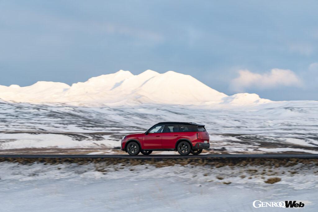 「「MINI カントリーマン S ALL4」がアイスランドに上陸「極寒の火山地帯で走破性能を発揮」」の7枚目の画像