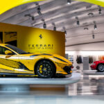 イタリア・モデナのエンツォ・フェラーリ・ミュージアムにおいてスタートした、新たな企画展『Ferrari One of a Kind』。写真はフェラーリ 812 コンペティツィオーネ1号車。