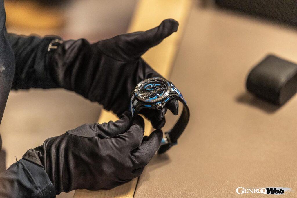 「「ウラカン ステラート」と「ウルス S」で行くランボルギーニ超豪華ウインターツアー「ロジェ・デュブイの時計製作体験もあり」」の14枚目の画像