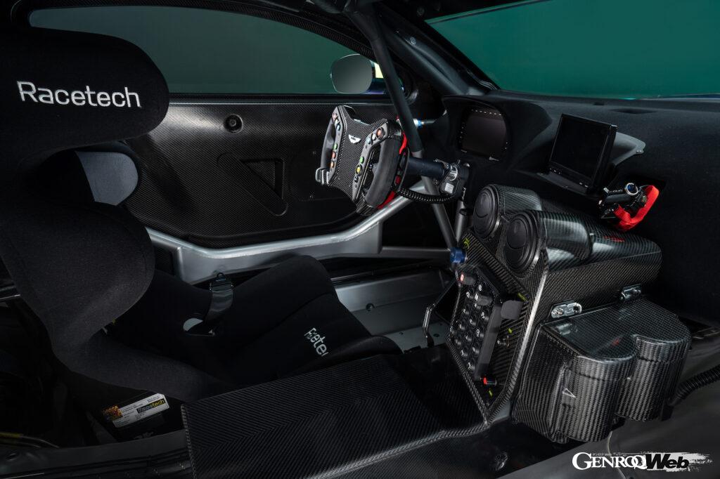 「すでに40台以上のバックオーダーを抱える最新GT4カテゴリーマシン「アストンマーティン ヴァンテージ GT4」登場」の11枚目の画像