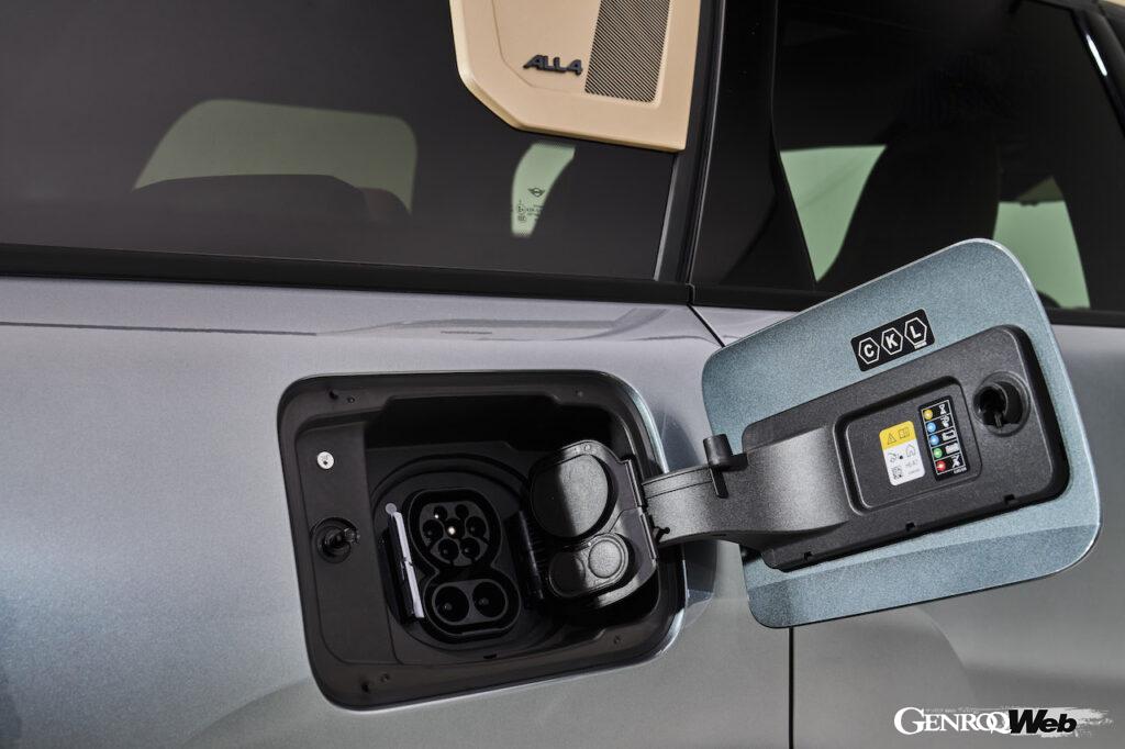 フル電動SUV「MINI カントリーマン SE ALL4」の充電ポート。