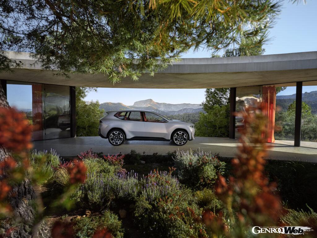 「次世代SAVを予告する「BMW ビジョン ノイエ クラッセ X」をワールドプレミア「ハンガリーで2025年から生産開始」【動画】」の4枚目の画像