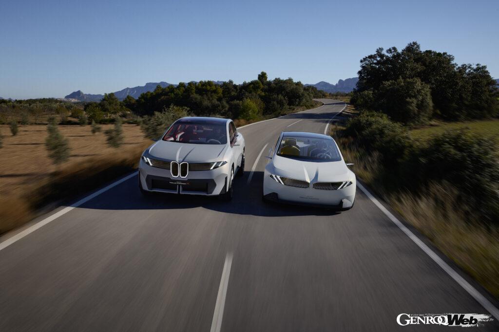 「BMW ビジョン ノイエ クラッセ X」と「BMW ビジョン ノイエ クラッセ」。