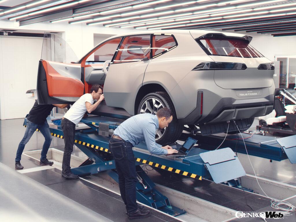 「次世代SAVを予告する「BMW ビジョン ノイエ クラッセ X」をワールドプレミア「ハンガリーで2025年から生産開始」【動画】」の23枚目の画像