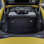 「「メルセデス AMG GT 43 クーペ」がデビュー「F1由来の電動ターボ搭載の2.0リッター直4の最高出力は426PS」」の17枚目の画像ギャラリーへのリンク