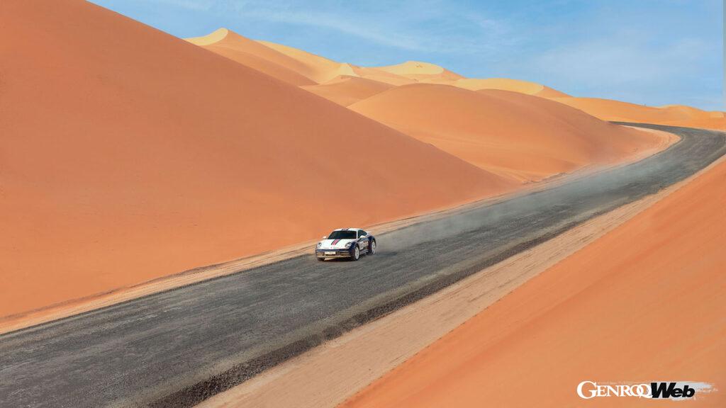 「F1参戦の期待がかかるアムナ・アル・クバイシが故郷UAEの砂漠を「ポルシェ 911 ダカール」で疾走【動画】」の8枚目の画像