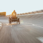 「メルセデス・ベンツの量産世界初4輪自動車「ベンツ モーター ヴェロシペード」が走行可能状態で披露」の1枚目の画像ギャラリーへのリンク