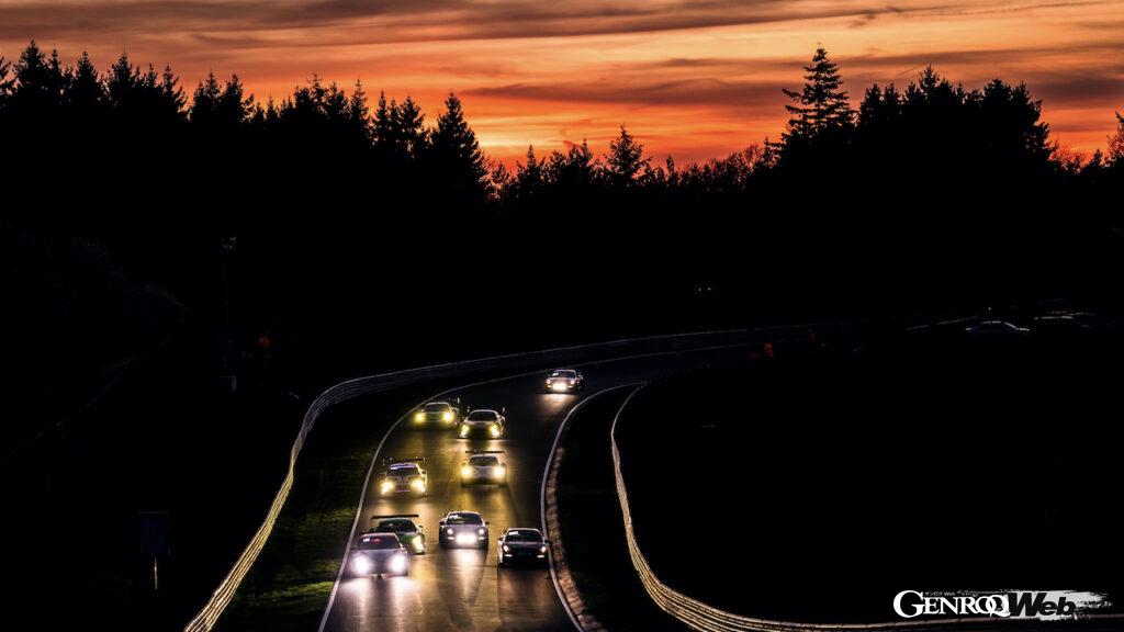 「ニュルブルクリンク24時間予選レースで「ポルシェ 911 GT3 R」ファルケン・モータースポーツ44号車が2連勝」の1枚目の画像