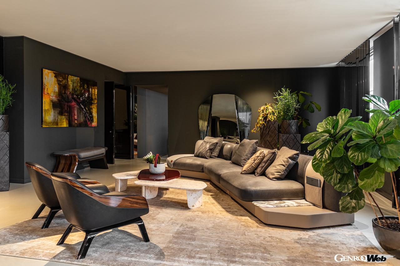 国際家具見本市ミラノサローネを含む「ミラノデザインウィーク 2024」において、ベントレーは新たな家具シリーズ、「ベントレー・デザイン・コラボレーションズ」を発表した。