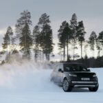 「フル電動「レンジローバー エレクトリック」のプロトタイプ1号車が北極圏でテスト「マイナス40℃で性能を検証」【動画】」の2枚目の画像ギャラリーへのリンク